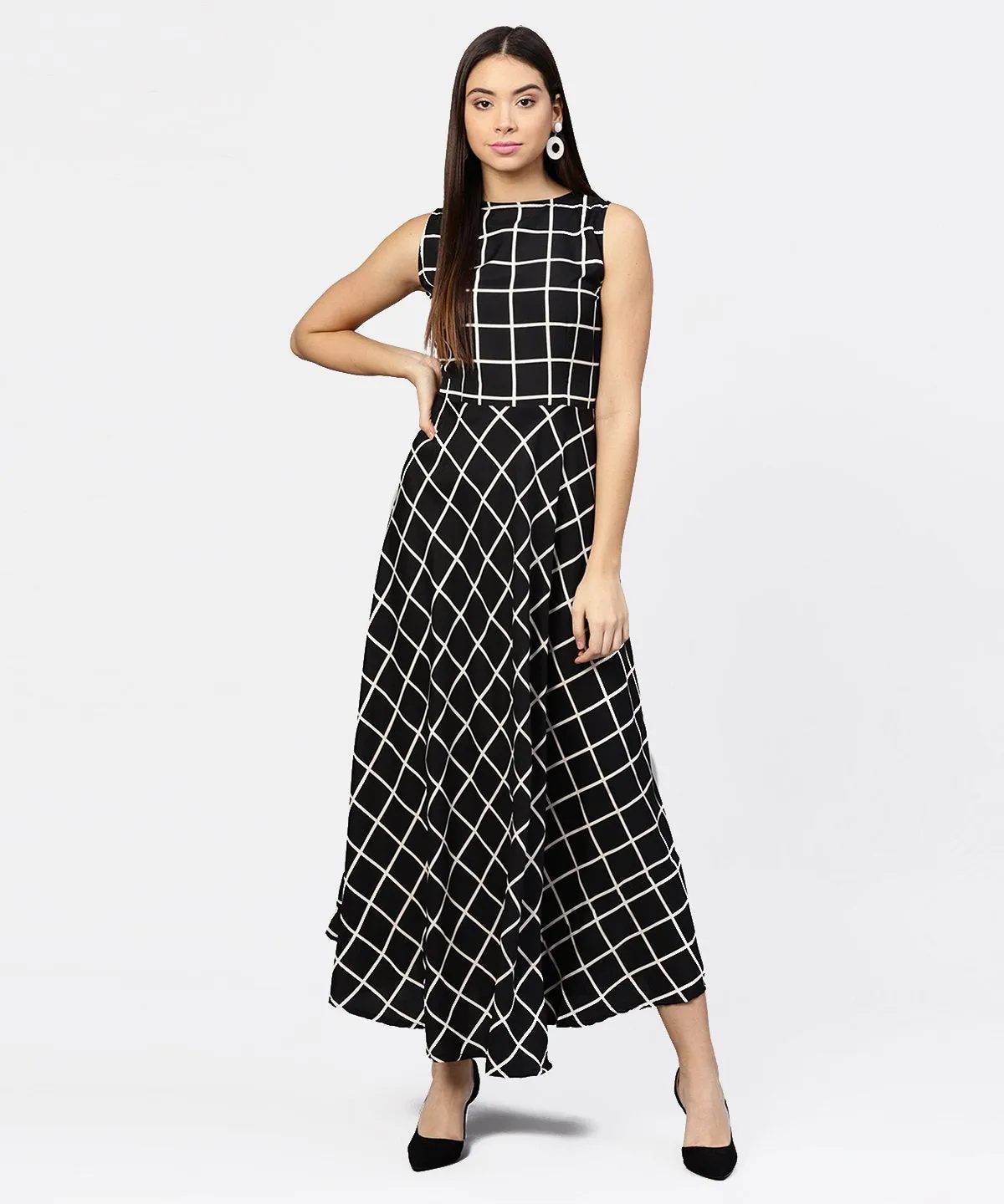 Black Check Sleeveless A-Line Maxi Dress With Slit On The Front