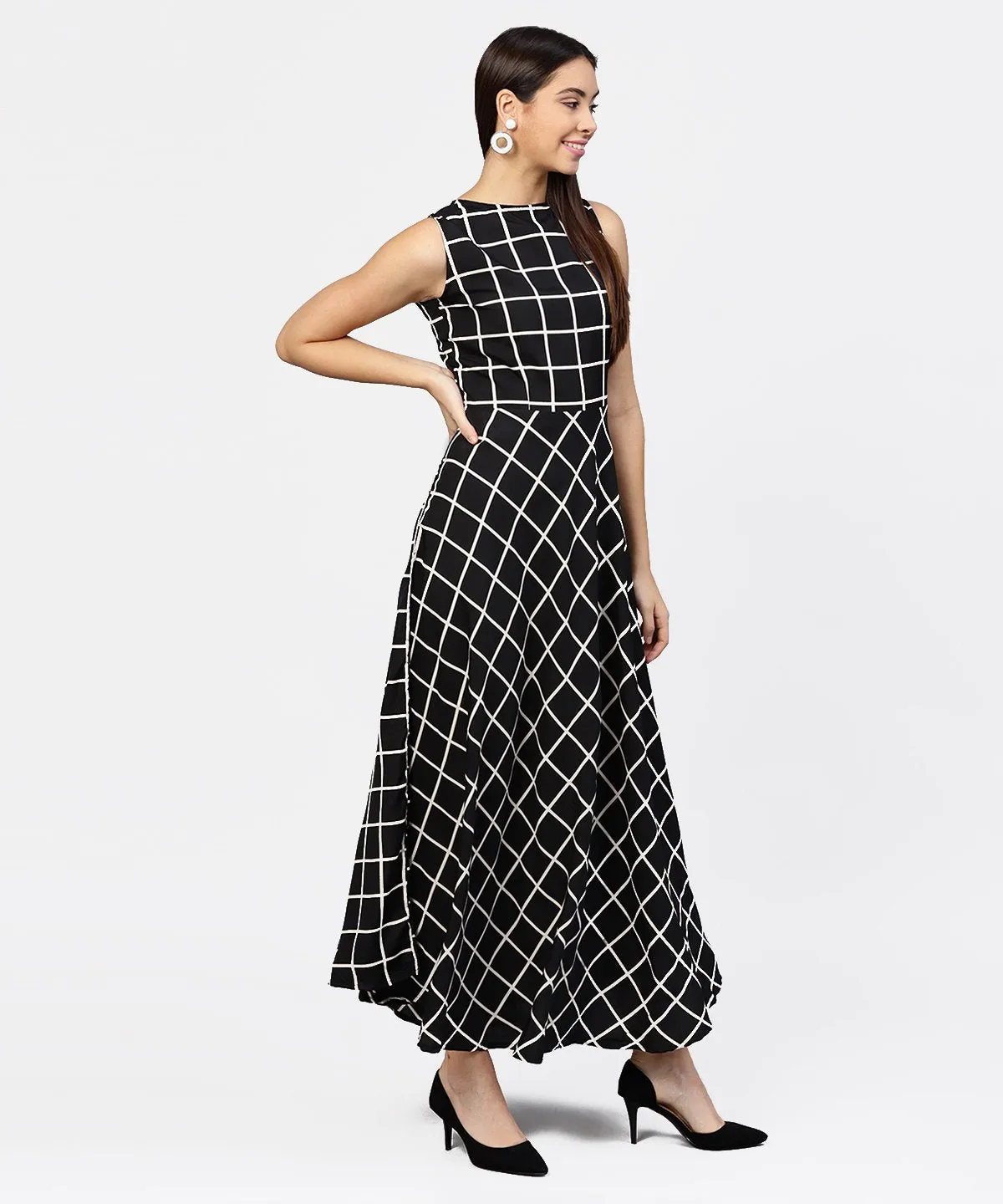 Black Check Sleeveless A-Line Maxi Dress With Slit On The Front