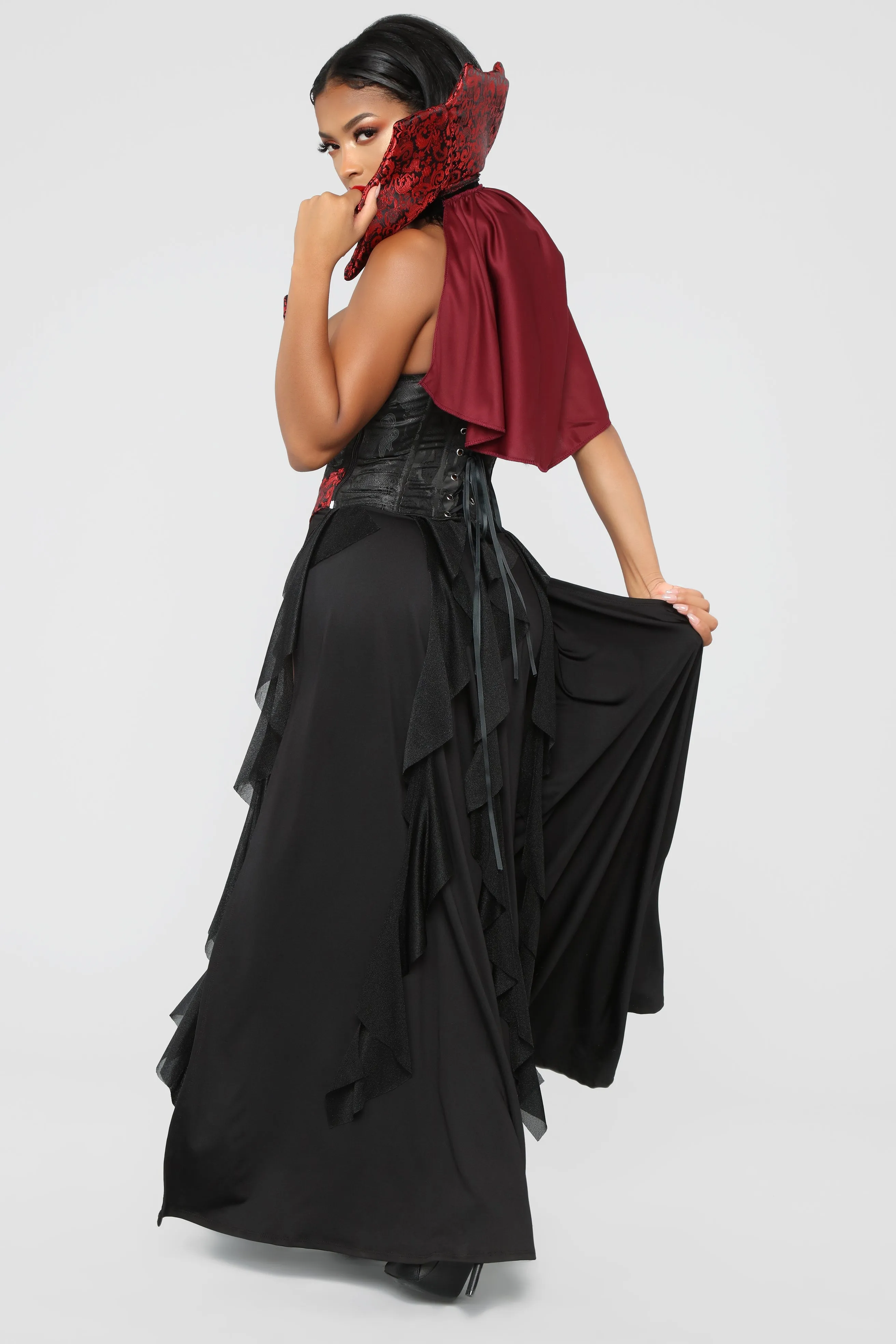 Blood Lusting Vampire Costume - Black/Red