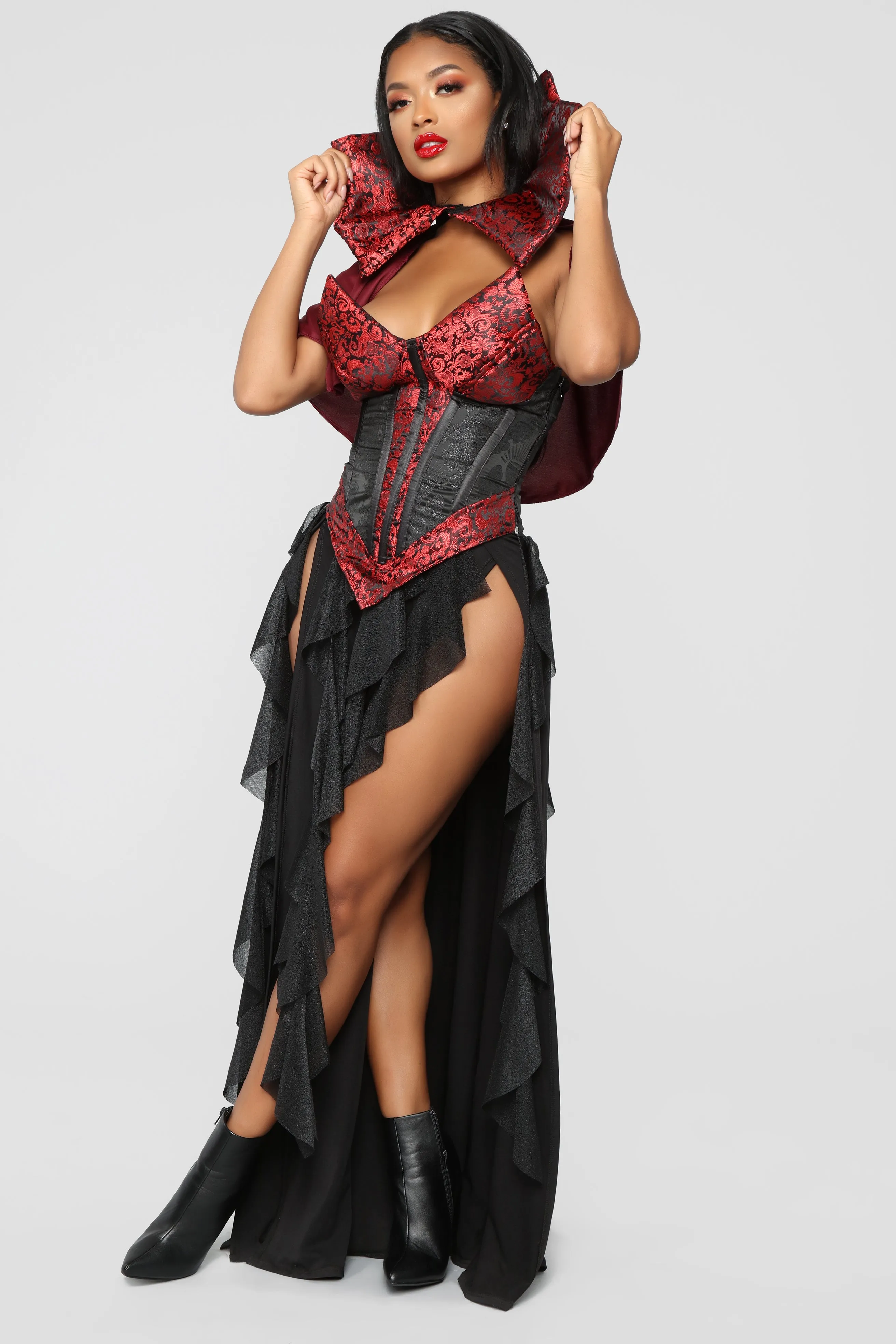 Blood Lusting Vampire Costume - Black/Red