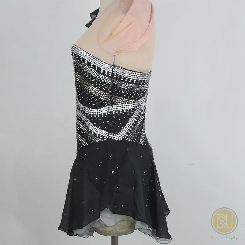 Competition Figure Skating Dresses Black with sleeves or sleeveless