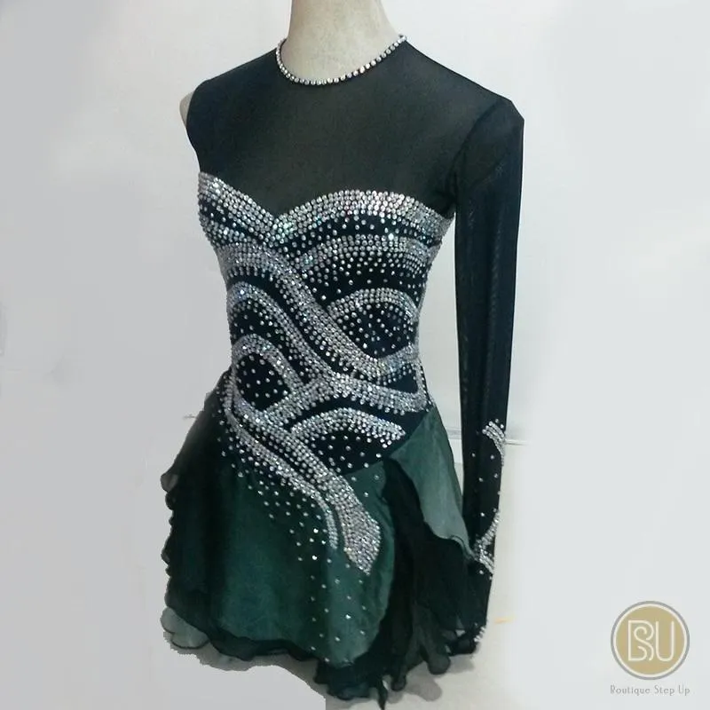Competition Figure Skating Dresses Black with sleeves or sleeveless