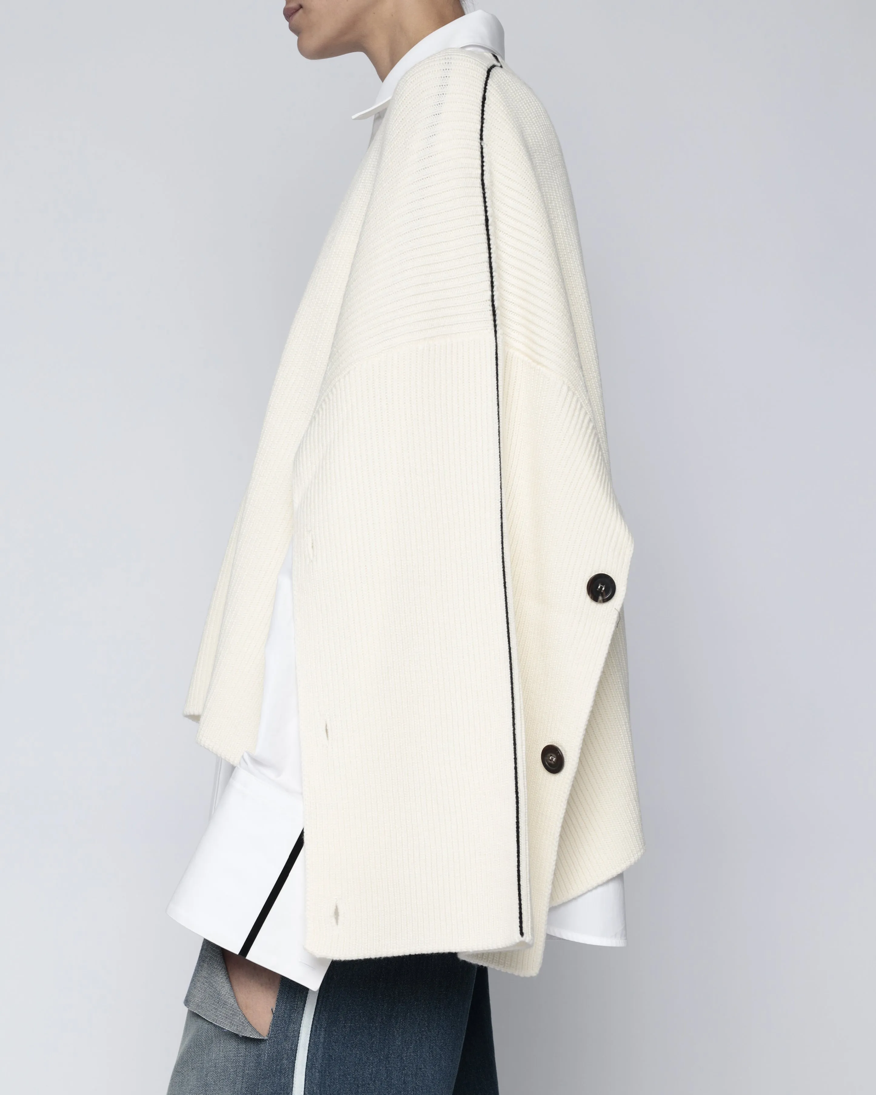 PD CAPE SWEATER