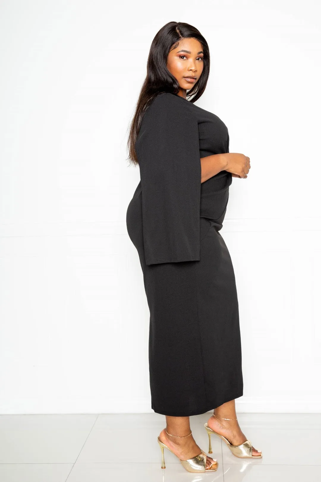 Plus Solid Cape Sleeve Maxi Dress