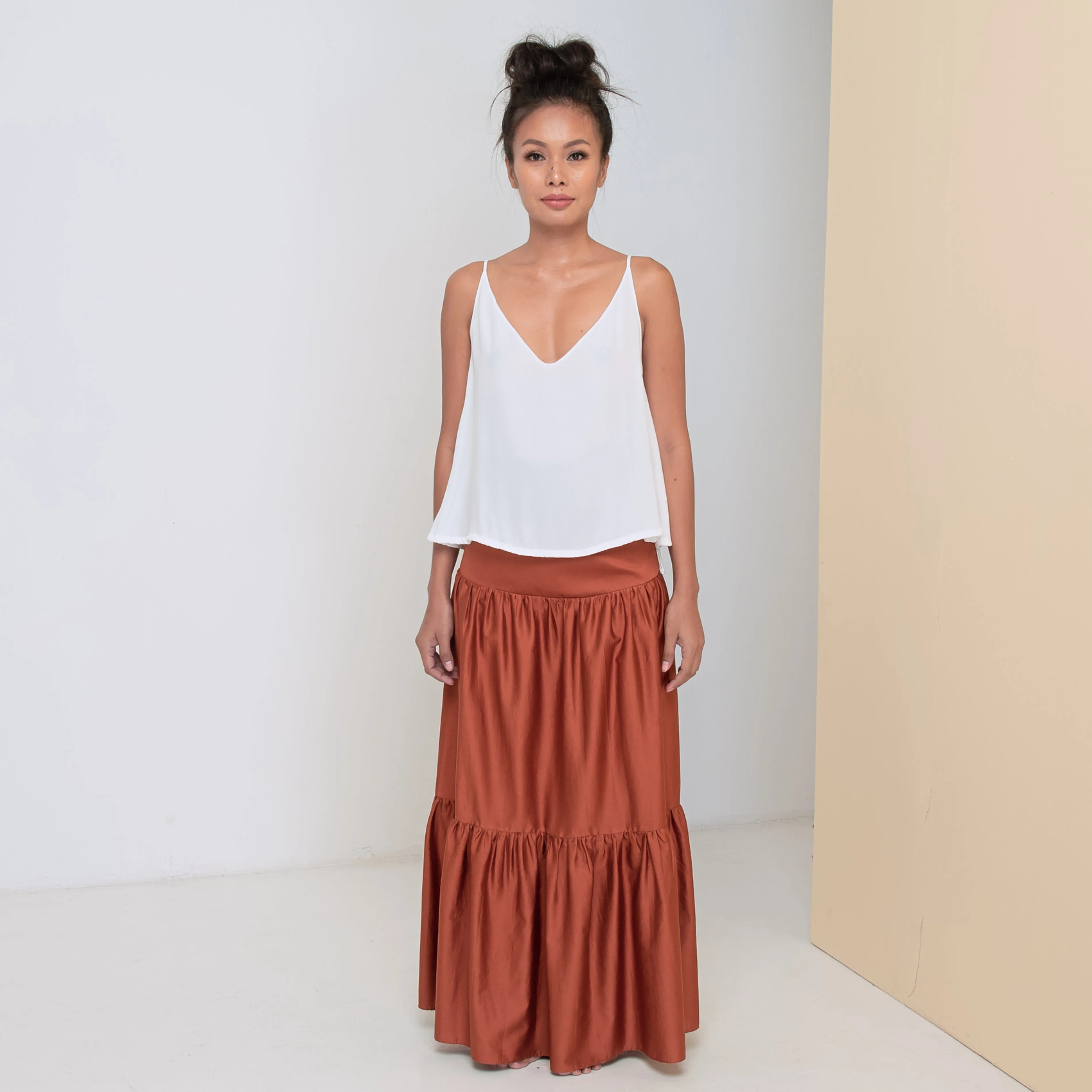 RINKI V STRING CAMISOLE - Rayon Fujette Crepe | Off White