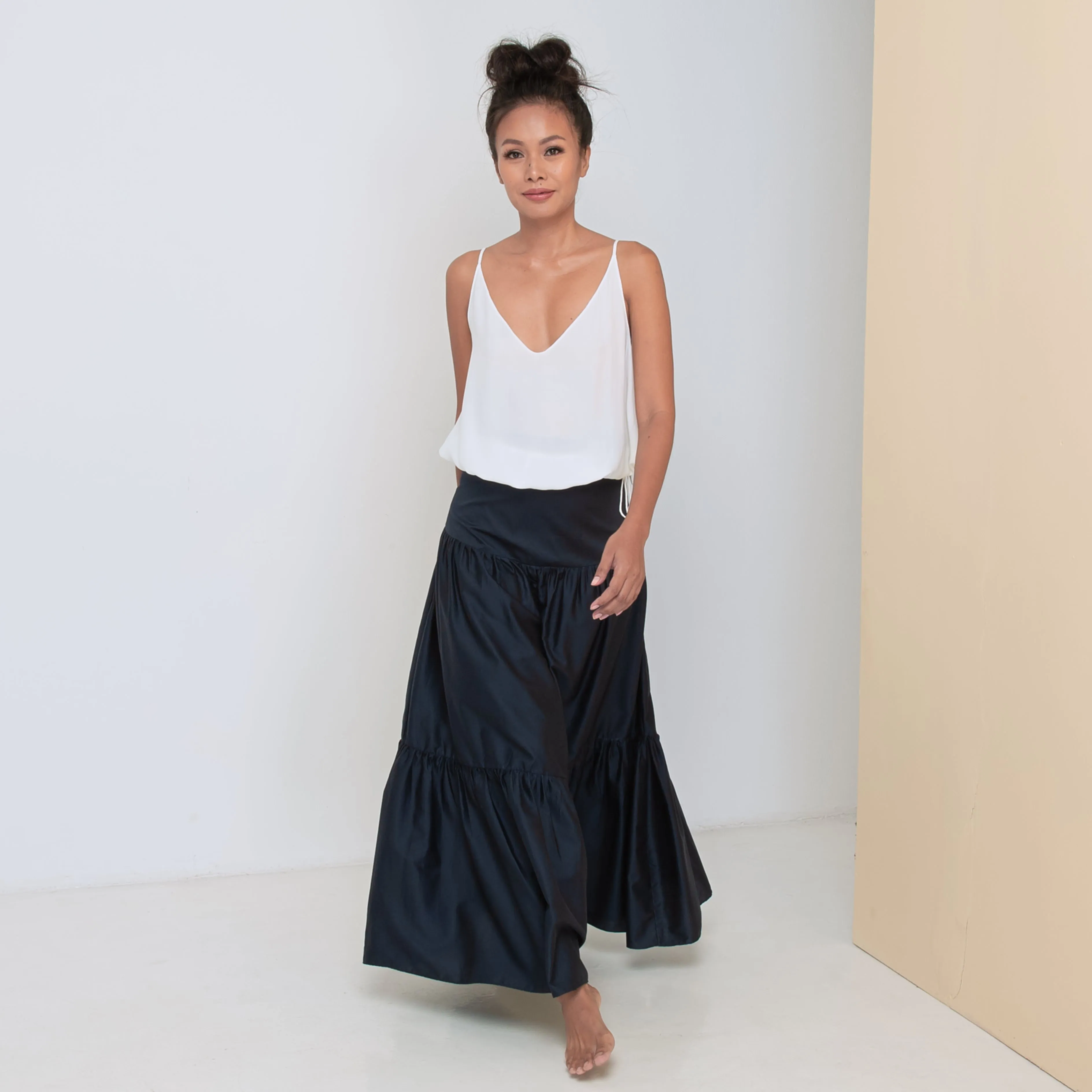RINKI V STRING CAMISOLE - Rayon Fujette Crepe | Off White