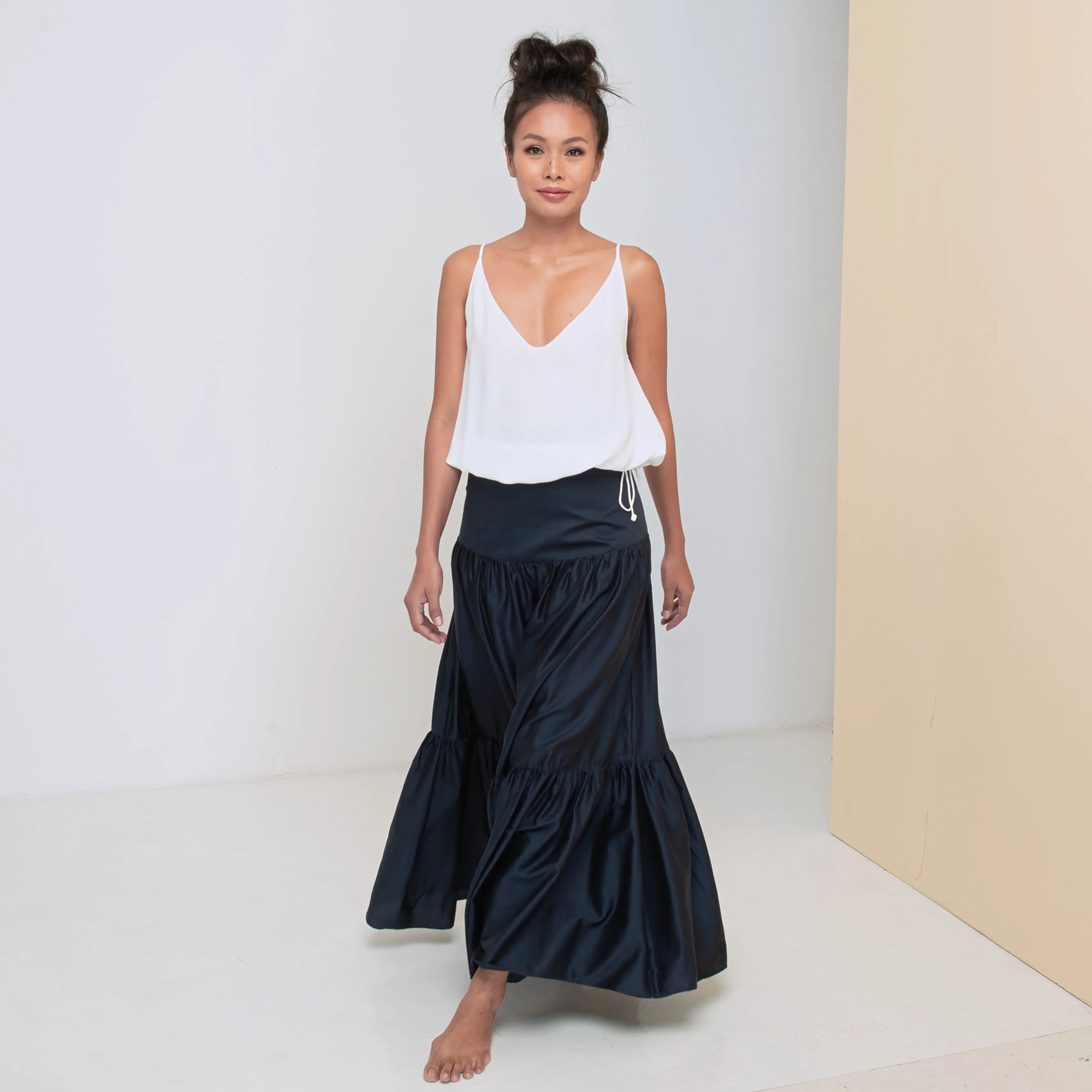RINKI V STRING CAMISOLE - Rayon Fujette Crepe | Off White