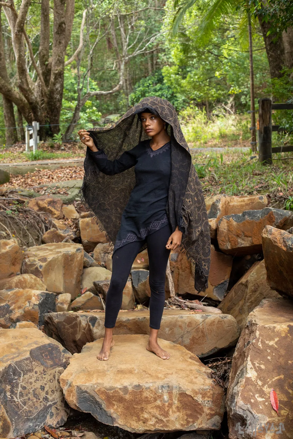 SHIPIBO Black Gold Scarf Cotton Shawl Sacred Geometry Pattern Festival Ritual Ceremony Shamanic Ethnic Gypsy Boho Sarong Wrap Shaman AJJAYA