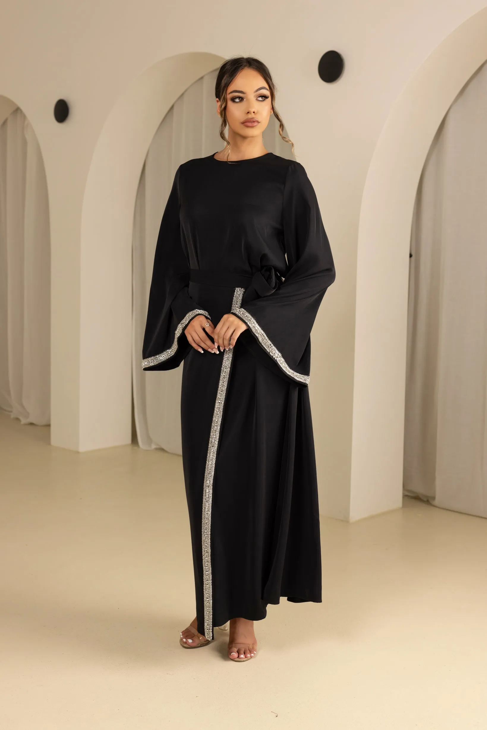 The Grand Tahani 2pc Detailed Dress