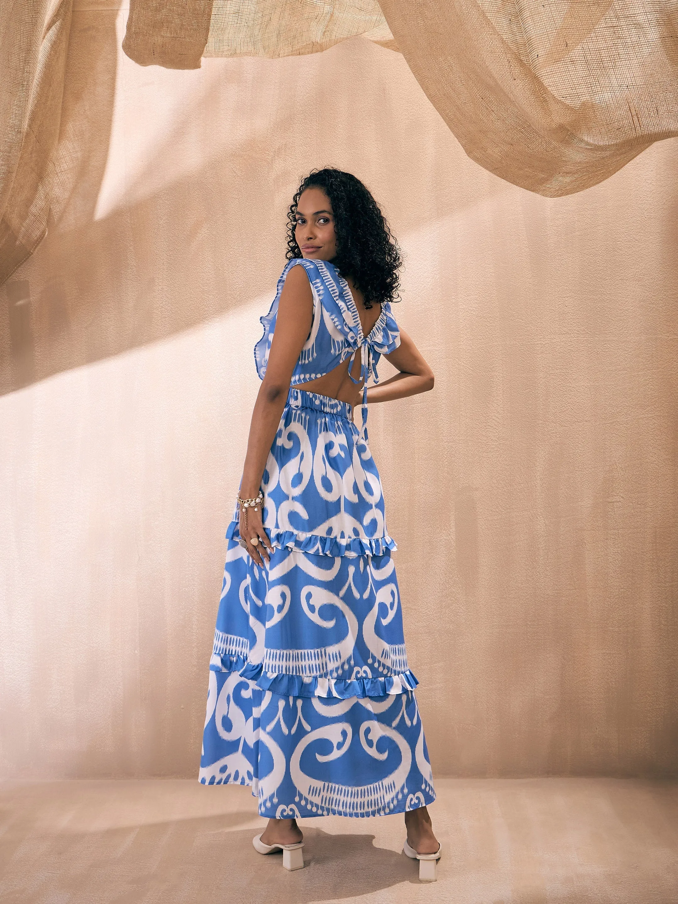 Women Blue & White Ikat Print Neck Ruffle Tiered Maxi
